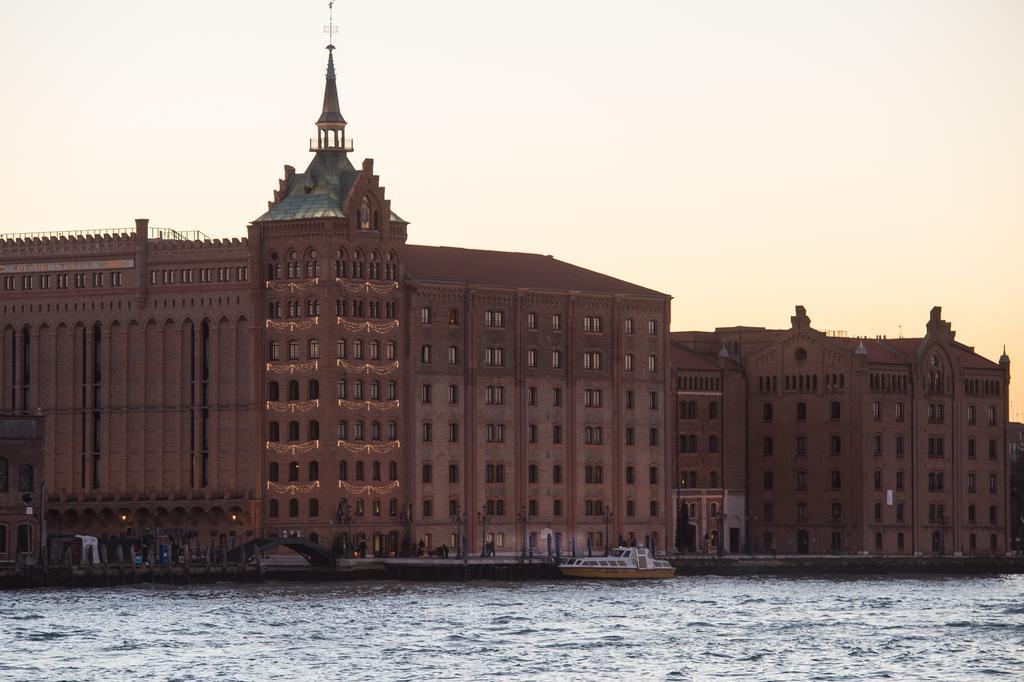 Residenza Giudecca Molino Stucky Apartment Венеция Стая снимка